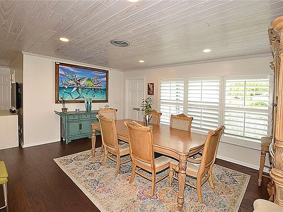 5th image of 2836 Tropical Ave