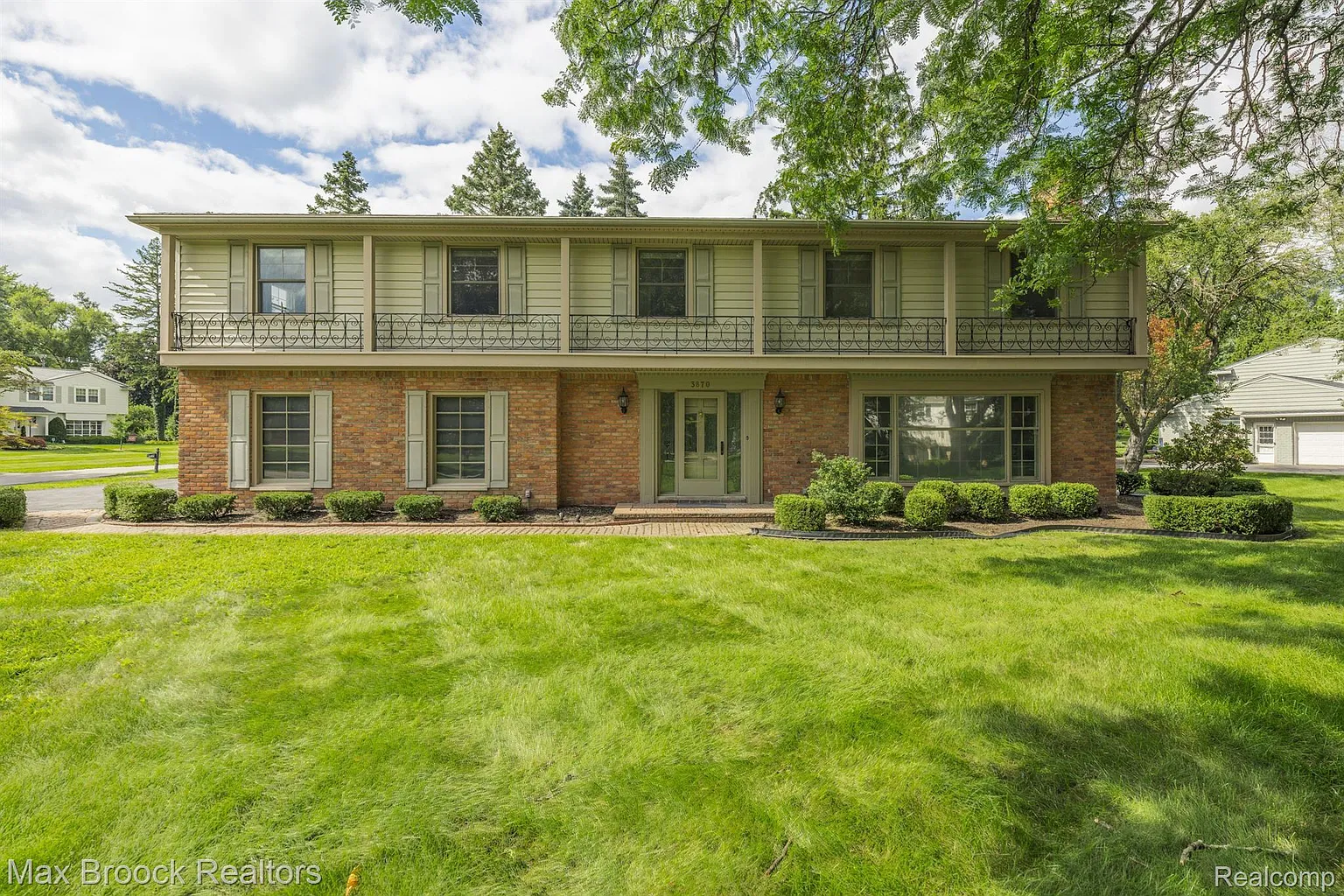 3870 Shellmarr Ln photo 1