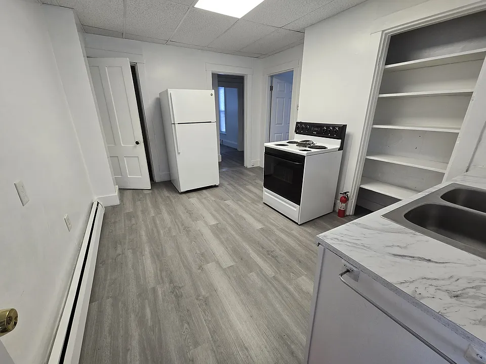 125 Temple St #1