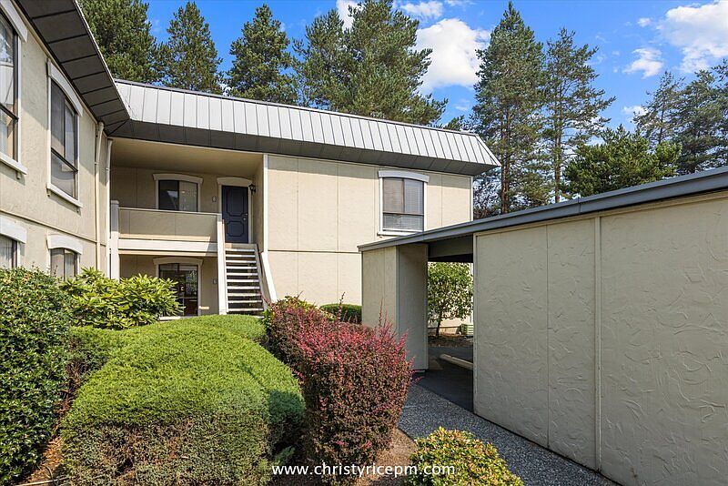 1st image of 1625 103rd Pl NE