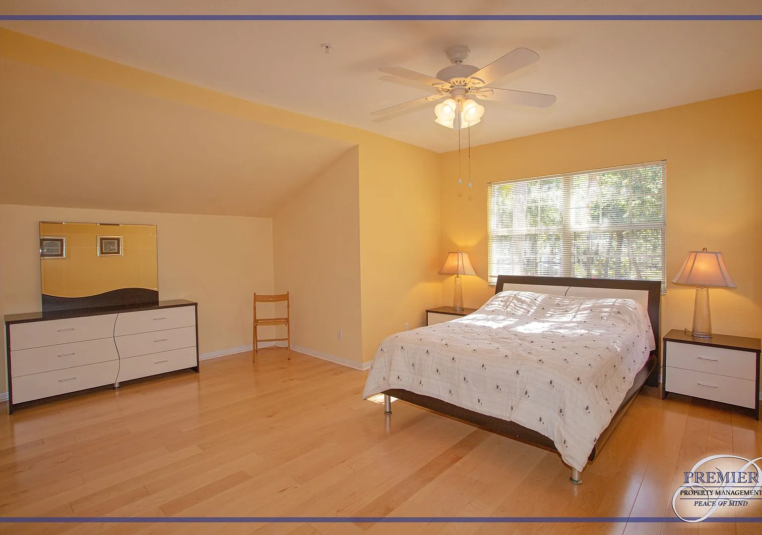 Furnished 3 Bed/2 Bath Villa W/ Garage North Naples Calusa Bay South Gated Lake View — Photo 2