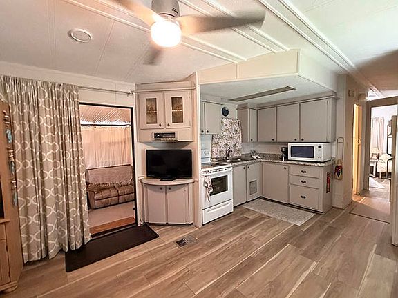 4th image of 25501 Trost Blvd #6-10