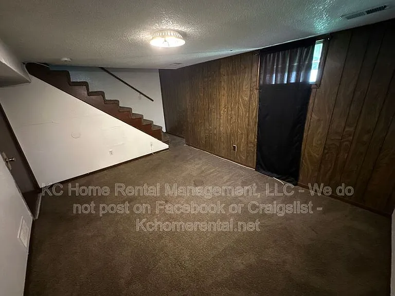 4028 E 123rd Ter #B — Photo 23