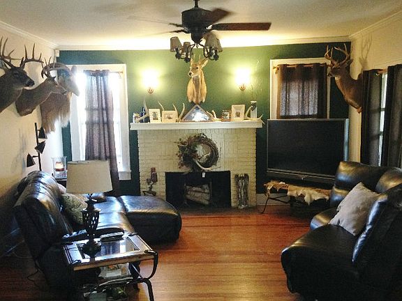 3rd image of 1571 Lakeview Dr