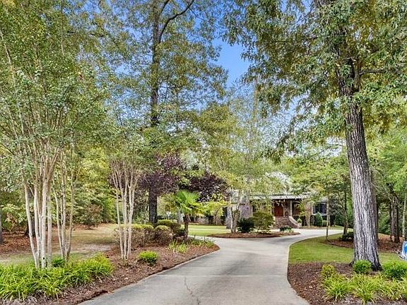 3rd image of 242 Tallulah Rdg