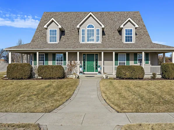 120 Jack Dylan Dr, Hampshire, IL 60140