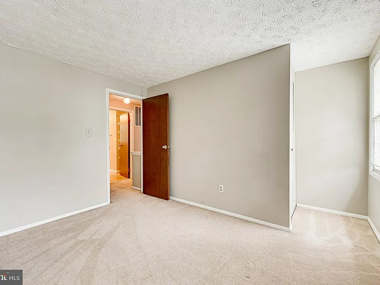 3381 Monarch Ln — Photo 46