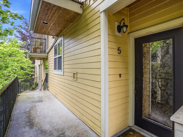 2372 NW Glisan St APT 5, Portland, OR 97210