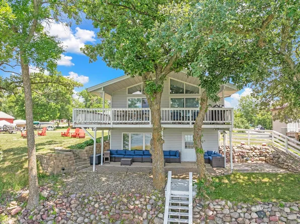 16217 256th Ave, Spirit Lake, IA 51360