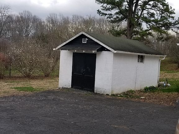 3rd image of 726 Cleveland Ave
