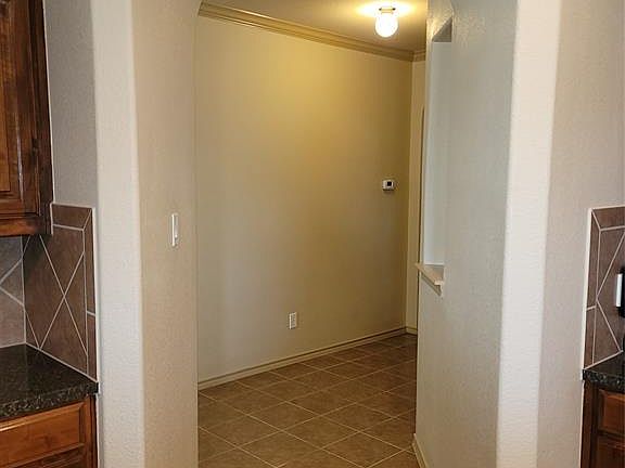 3rd image of 817 Jodie Dr
