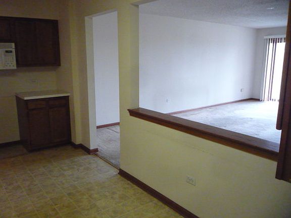 3rd image of 6430 W Berteau Ave APT 407