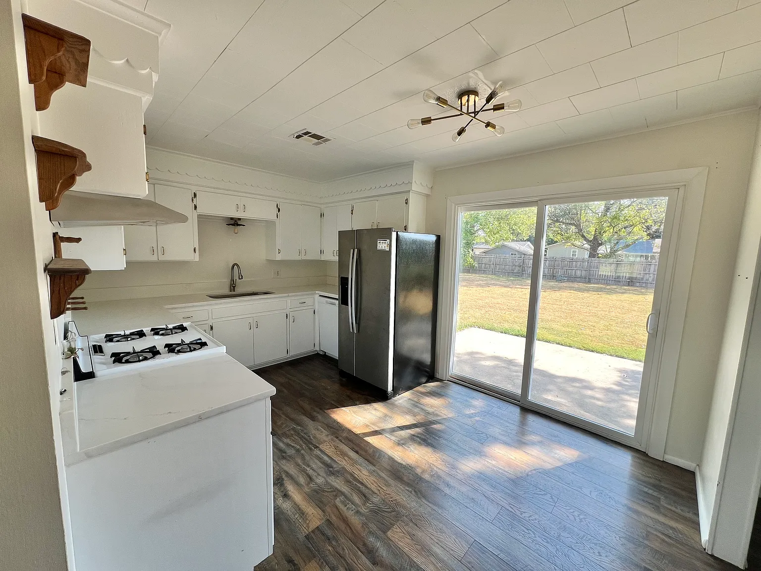 3 bed, 1050 sqft, $1,500 — Photo 4