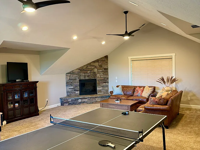 1020 Cedar Ln — Photo 20