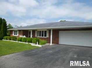 155 S Walnut St, Winchester, IL 62694