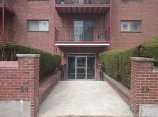 26 Waverly St APT 101, Brighton, MA 02135