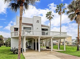 4124 Pelican Ln, Galveston, TX 77554