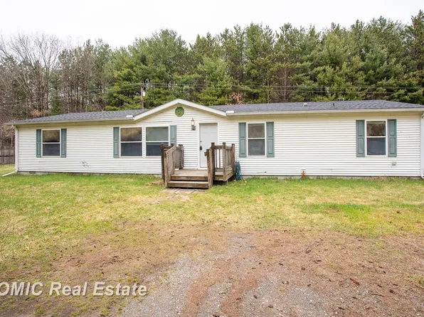4562 Hanes Rd, Vassar, MI 48768