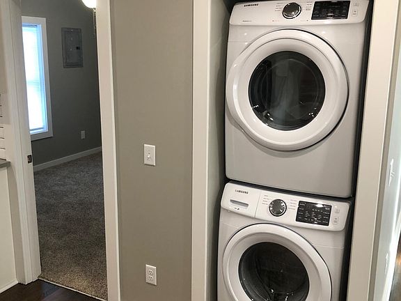 4th image of 817 Park Ave APT 6