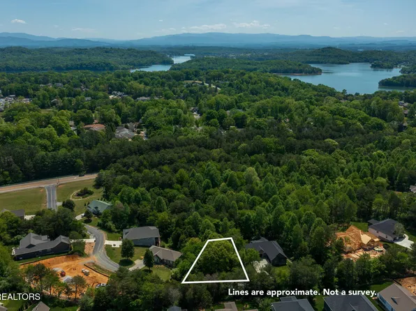 110 Amohi Way, Tellico Plns, TN 37774