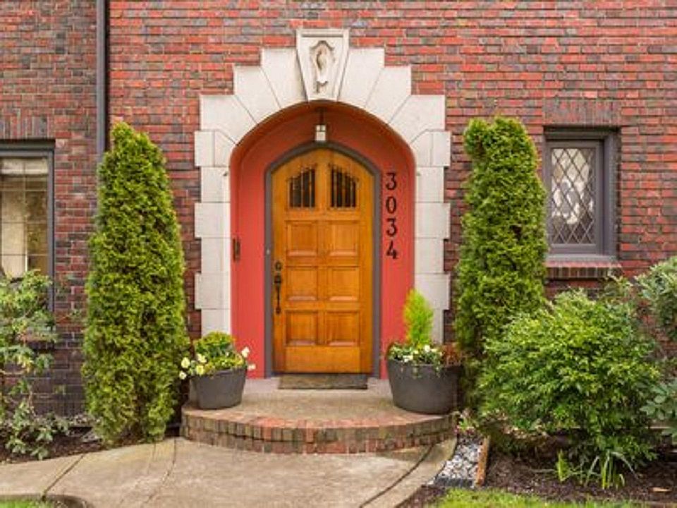 Apartment is located in historic Queen Anne Park