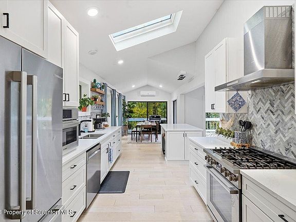 4th image of 93 Ridge Rd