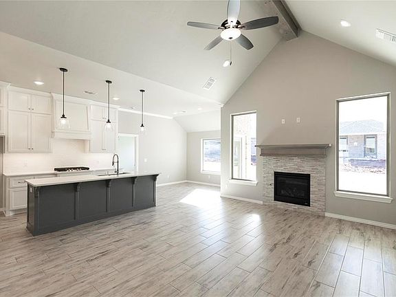 5th image of 9304 NW 118th St