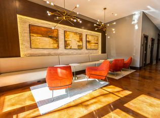 1650 W Adams St APT 403, Chicago, IL 60612