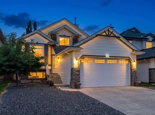 35 E Chaparral Cir SE, Calgary, AB T2X 3N7