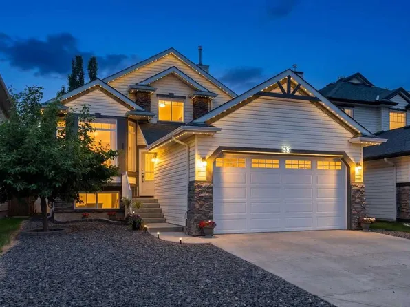 35 E Chaparral Cir SE, Calgary, AB T2X 3N7