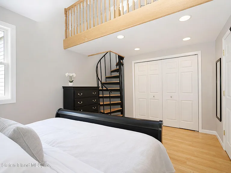 10 Pratt Ct — Photo 6