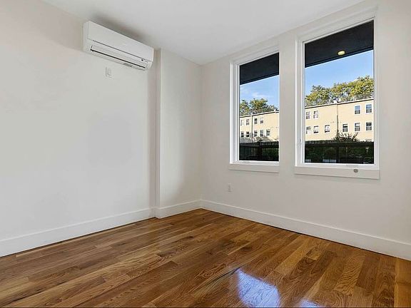 4th image of 10 Lexington Ave APT 1G
