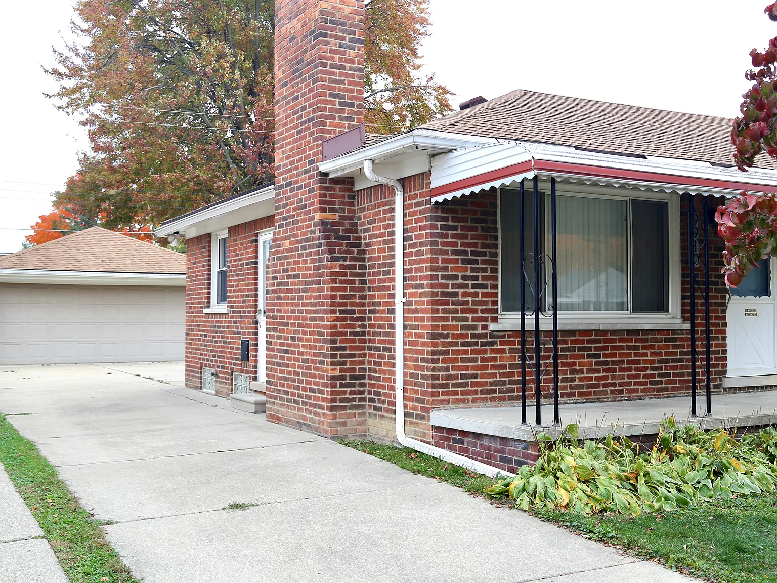 9910 Woodring St — Photo 2
