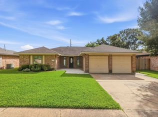 1911 Michele Dr, Sugar Land, TX 77498