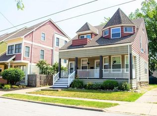 1427 Hopkins Ave, Lakewood, OH