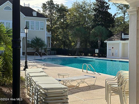 4th image of 375 Laurel Valley Drive