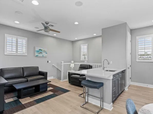 13533 Machiavelli Way, Palm Beach Gardens, FL 33418