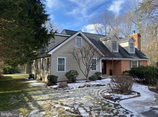 1983 Horse Shoe Dr, Vienna, VA 22182