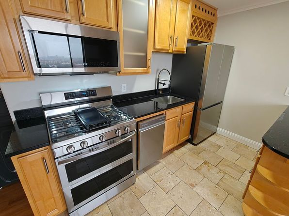 700 E 8th St UNIT 15R