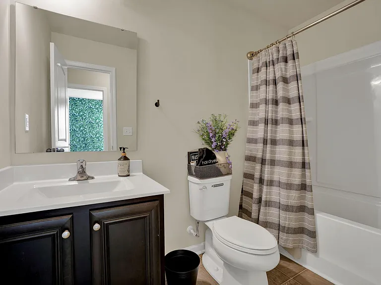 565 Stockton Way — Photo 23