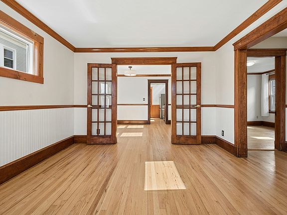 4th image of 10-12 Colgate Rd #2