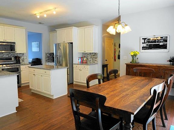 5th image of 4611 McTyre Way NW