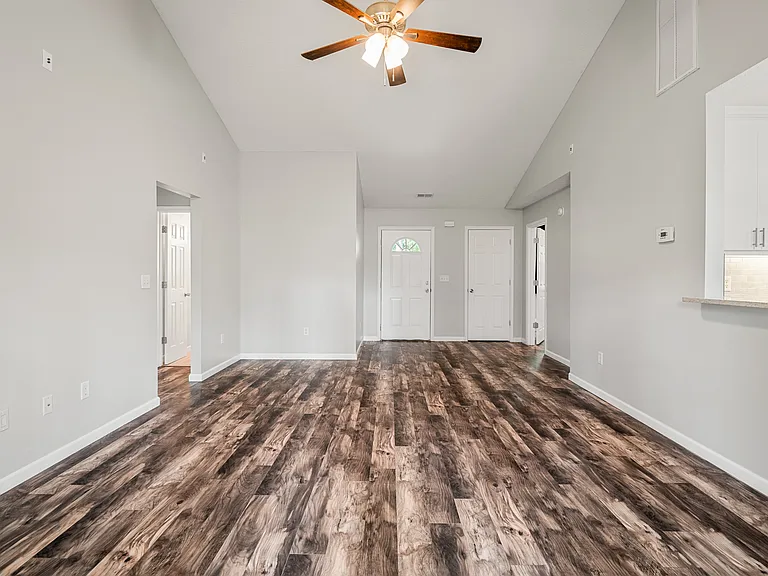 2099 Yacht Club Rd — Photo 11