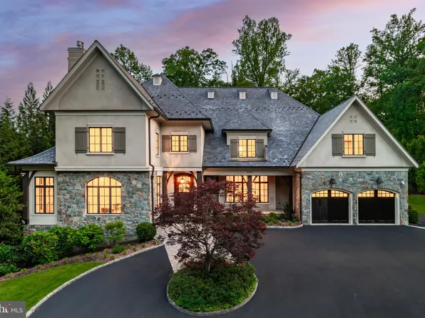 6910 Blaisdell Rd, Bethesda, MD 20817