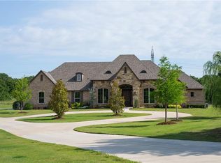 7301 Tangle Vine Dr, Edmond, OK 73034
