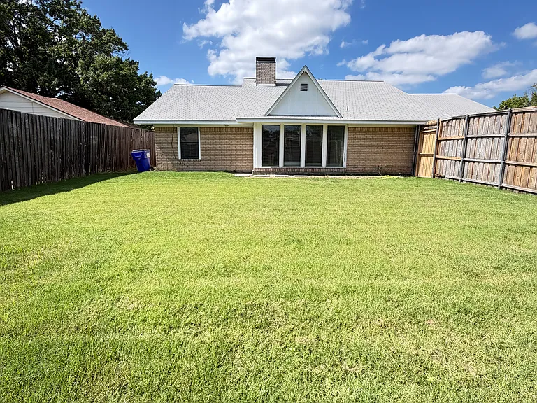 2946 Las Campanas Dr — Photo 26