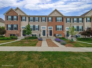 468 Town Center Blvd, Gilberts, IL 60136