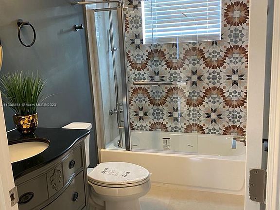 5th image of 5717 Mayo St
