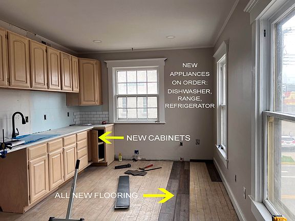 5th image of 104 N Market St #201