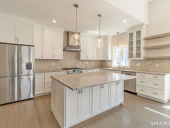 2nd image of 201 Edgewater Circle #B